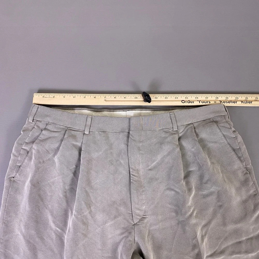 Vintage Haggar Dress Pants Men's 40x30 Gray Pleated‎ Cuffed Rayon Relaxed Fit